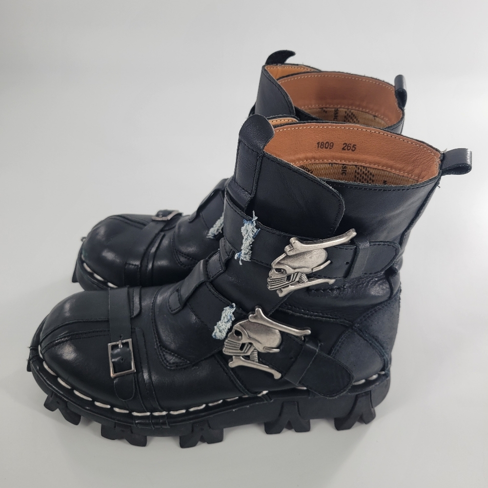 Black Leather Men's Boots with Silver Accents